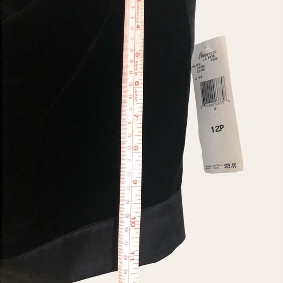 NWT Black velvet corset with boning. 
Size 12P - Picture 3 of 6